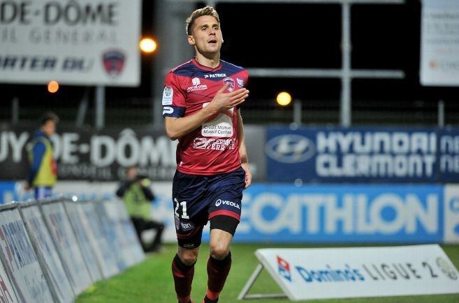 WeSportFR part à la rencontre de Rémy Dugimont pour une interview 100% football. L’attaquant du Clermont Foot 63 vous dit tout.