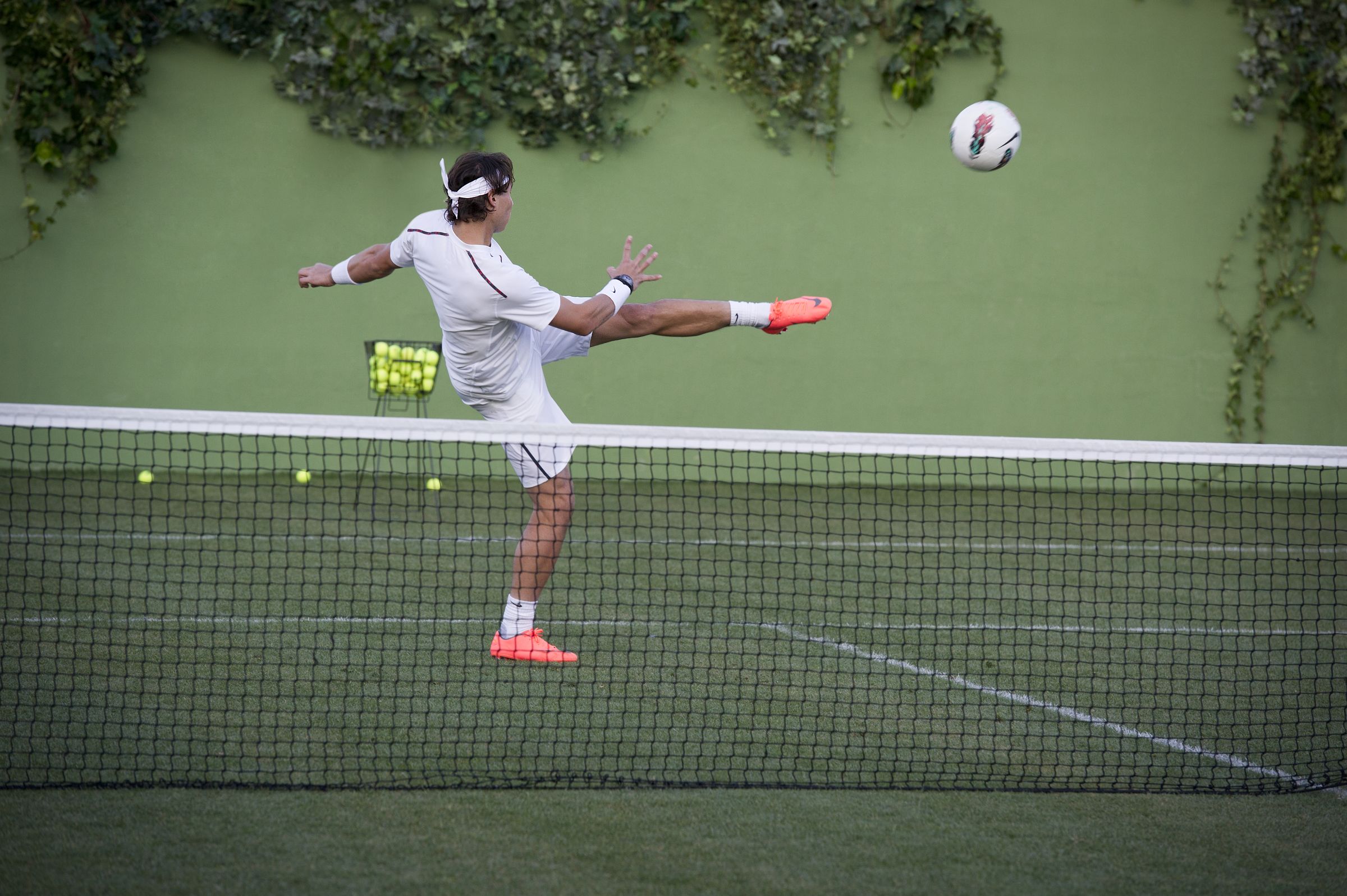 Ça m’énerve les footeux qui jouent au tennis !