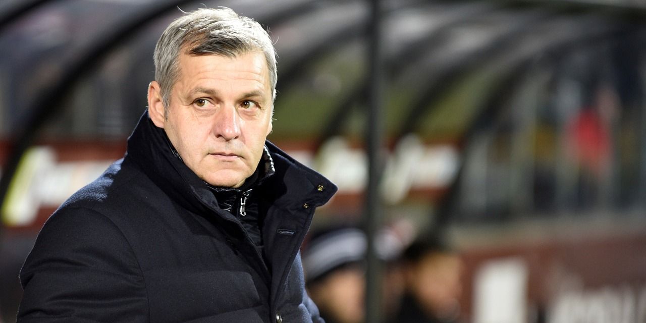 Pourquoi Bruno Génésio serait le meilleur entraîneur pour Manchester United ?