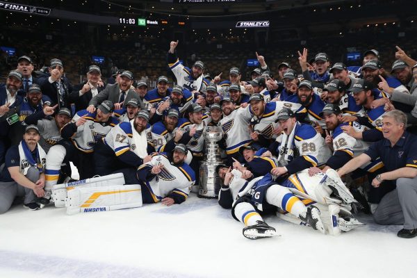 Les Blues de St. Louis remportent leur première Stanley Cup !