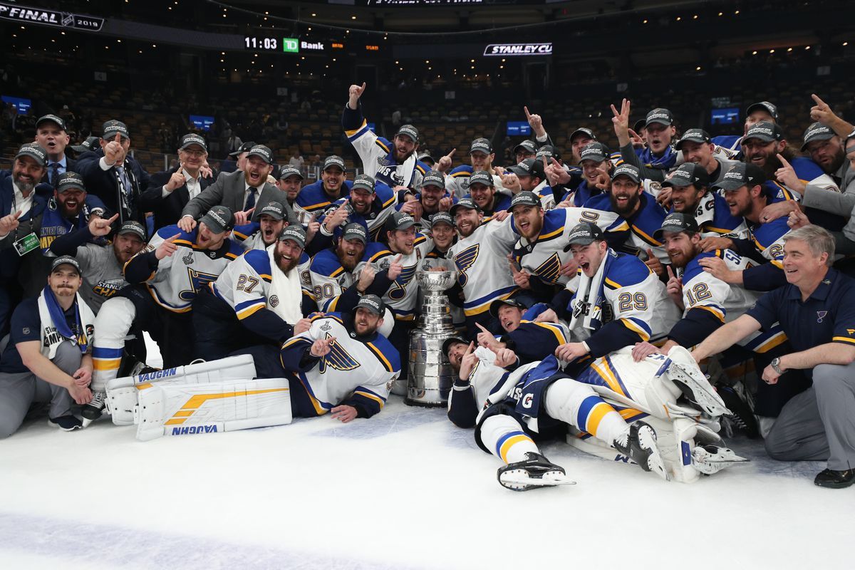 Les Blues de St. Louis remportent leur première Stanley Cup !