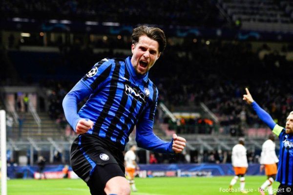 L’Atalanta Bergame maîtrise Valence et a un pied en quarts