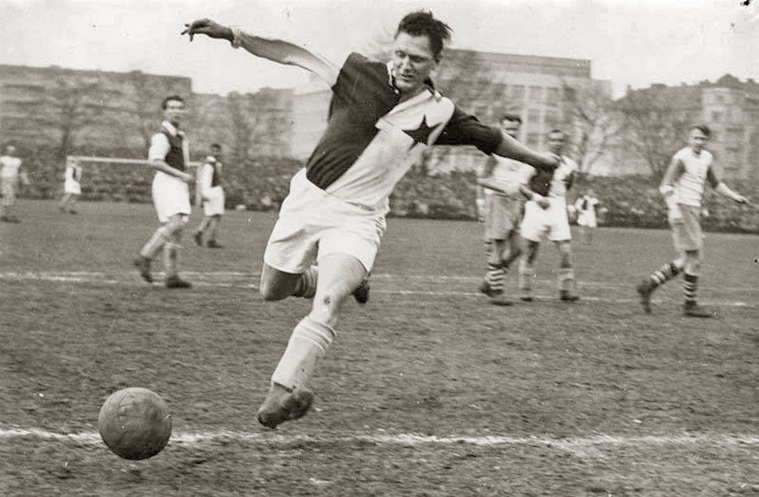 Le club des 700 – Josef Bican