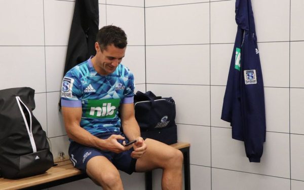 Super Rugby : Dan Carter s’engage avec les Blues