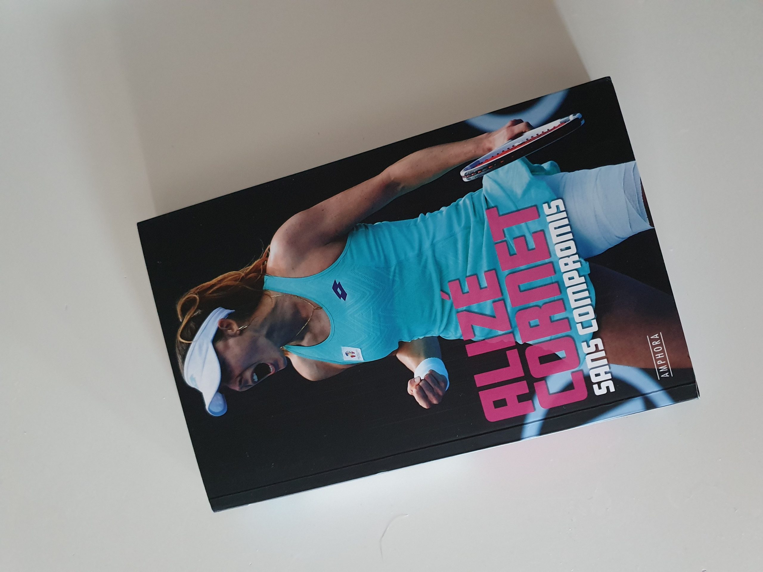 Alizé Cornet : voyage au travers de son autobiographie “Sans compromis”