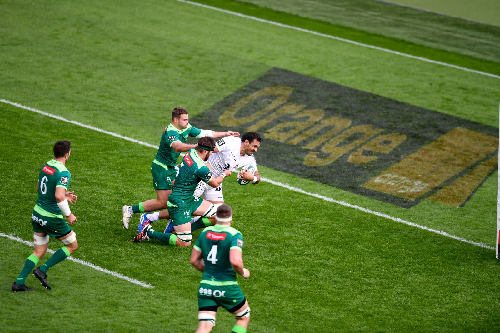 Top 14 : Toulouse arrache une victoire précieuse à Pau