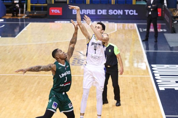 Les Metropolitans 92 conservent leur série d’invincibilité contre l’Élan Béarnais