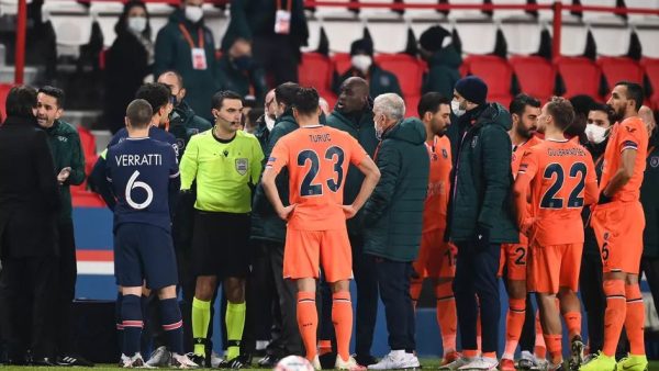Ligue des Champions (J6) : PSG – Başakşehir interrompu et reporté pour des accusations de racisme