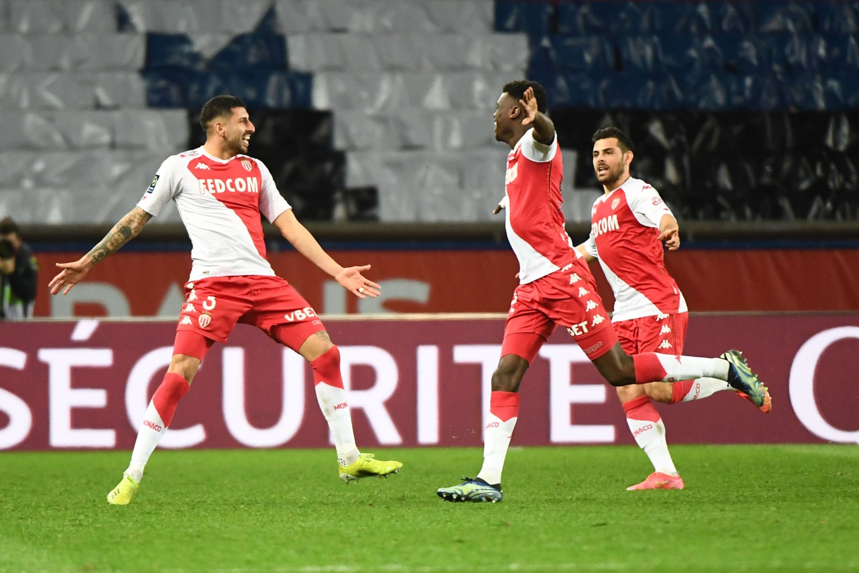 Ligue 1 : Monaco fait tomber le PSG et se rapproche du podium