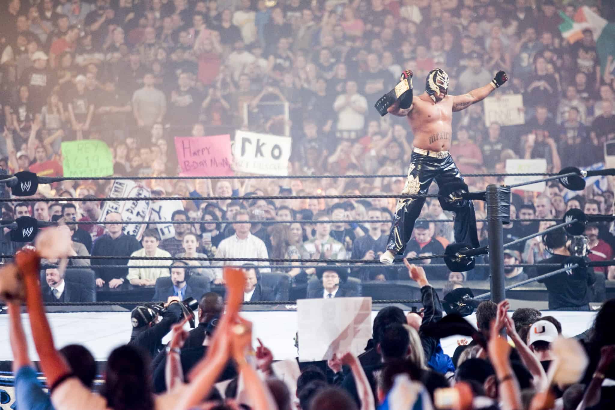 Wrestlemania Moments – WM 22 : Rey Mysterio devient champion du monde poids lourd