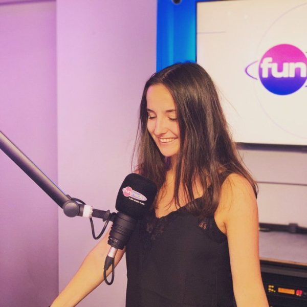 100% fan : entretien avec AnaOnAir, streameuse au volant bien accroché !