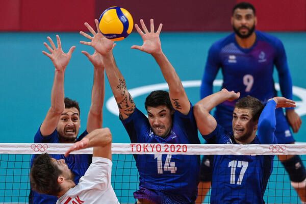 JO – Volley : la France se défait de la Pologne au terme d’un match exceptionnel (3-2) et file en demies