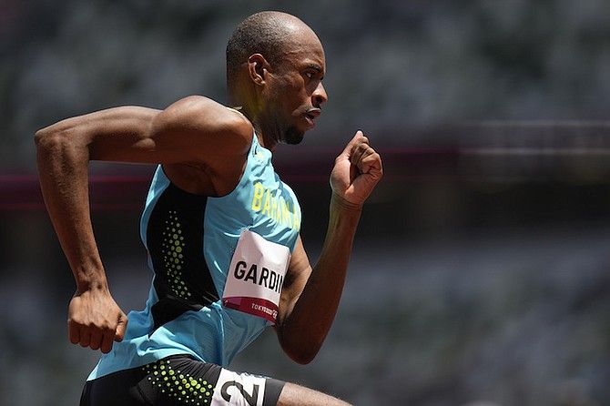 JO – Athlétisme (H) :  Steven Gardiner champion olympique du 400 m !