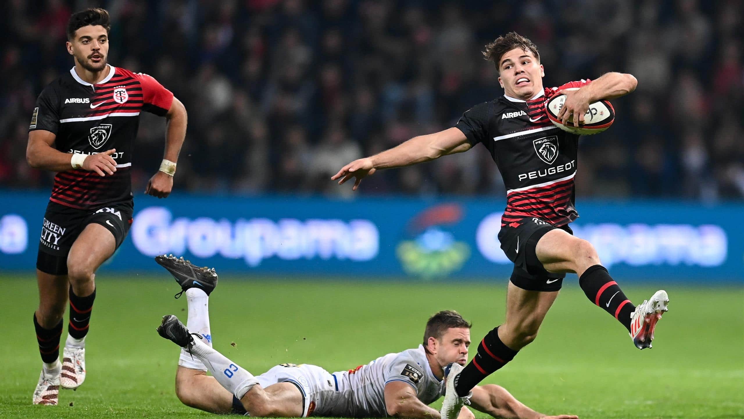 Un week-end en Top 14 (J8) : Toulon sombre, Paris se rassure et Toulouse reste en tête