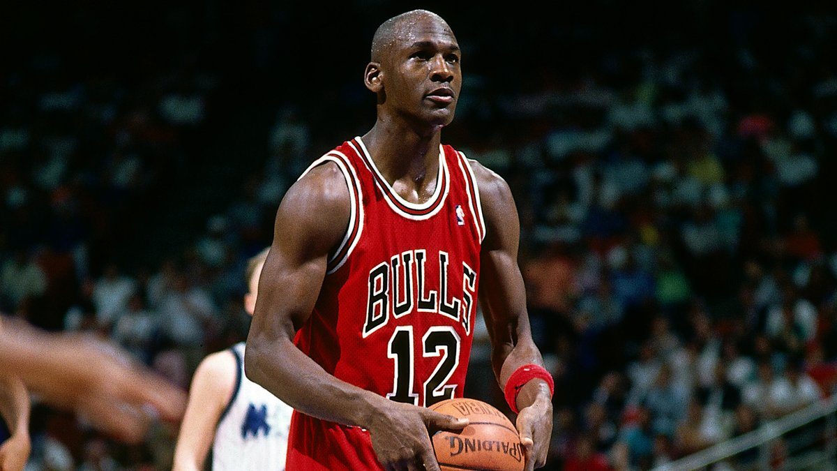 NBA : Le jour où Michael Jordan a troqué le mythique numéro 23 contre le numéro 12