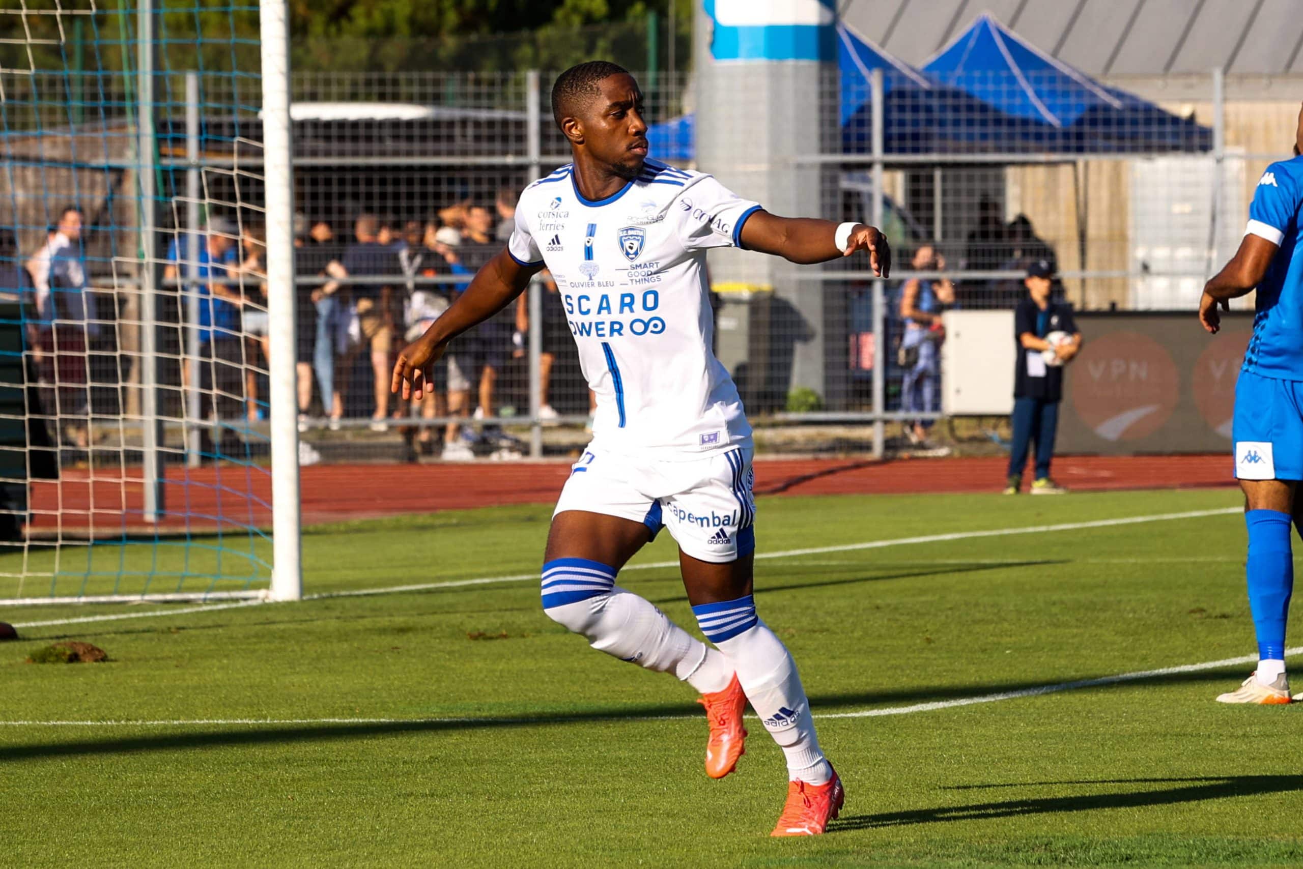 Résultats Ligue 2 J2 : Guingamp toujours leader, Bordeaux gagne enfin