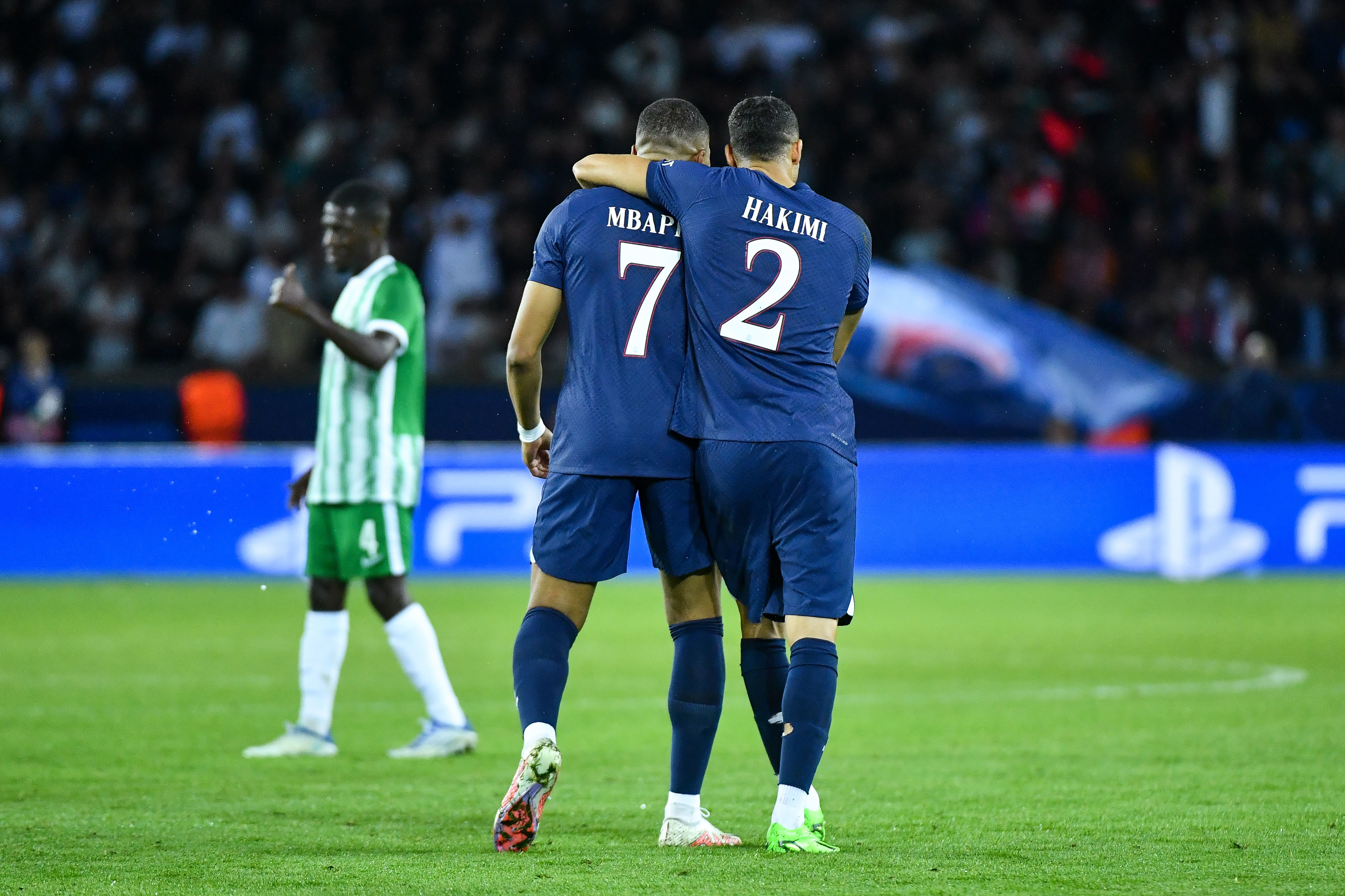 Coupe du Monde 2022 : le duel de potes, Achraf Hakimi pourra-t-il résister à Kylian Mbappé ?