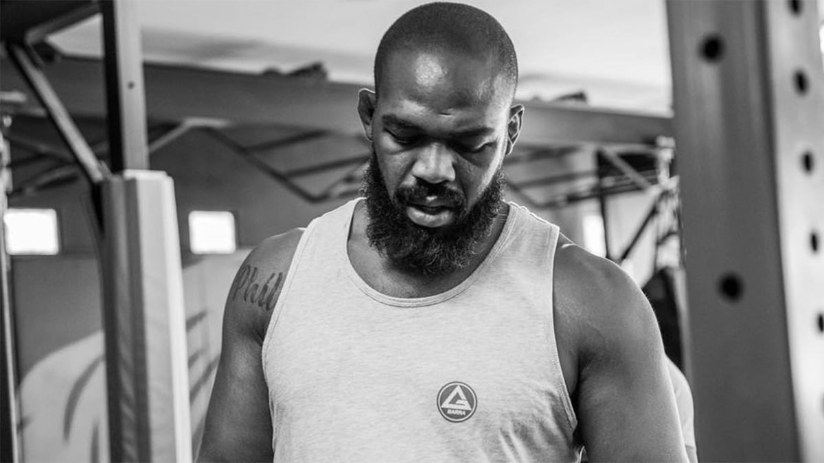 Jon jones l’invaincu de retour dans l’octogone après 3 ans d’absence