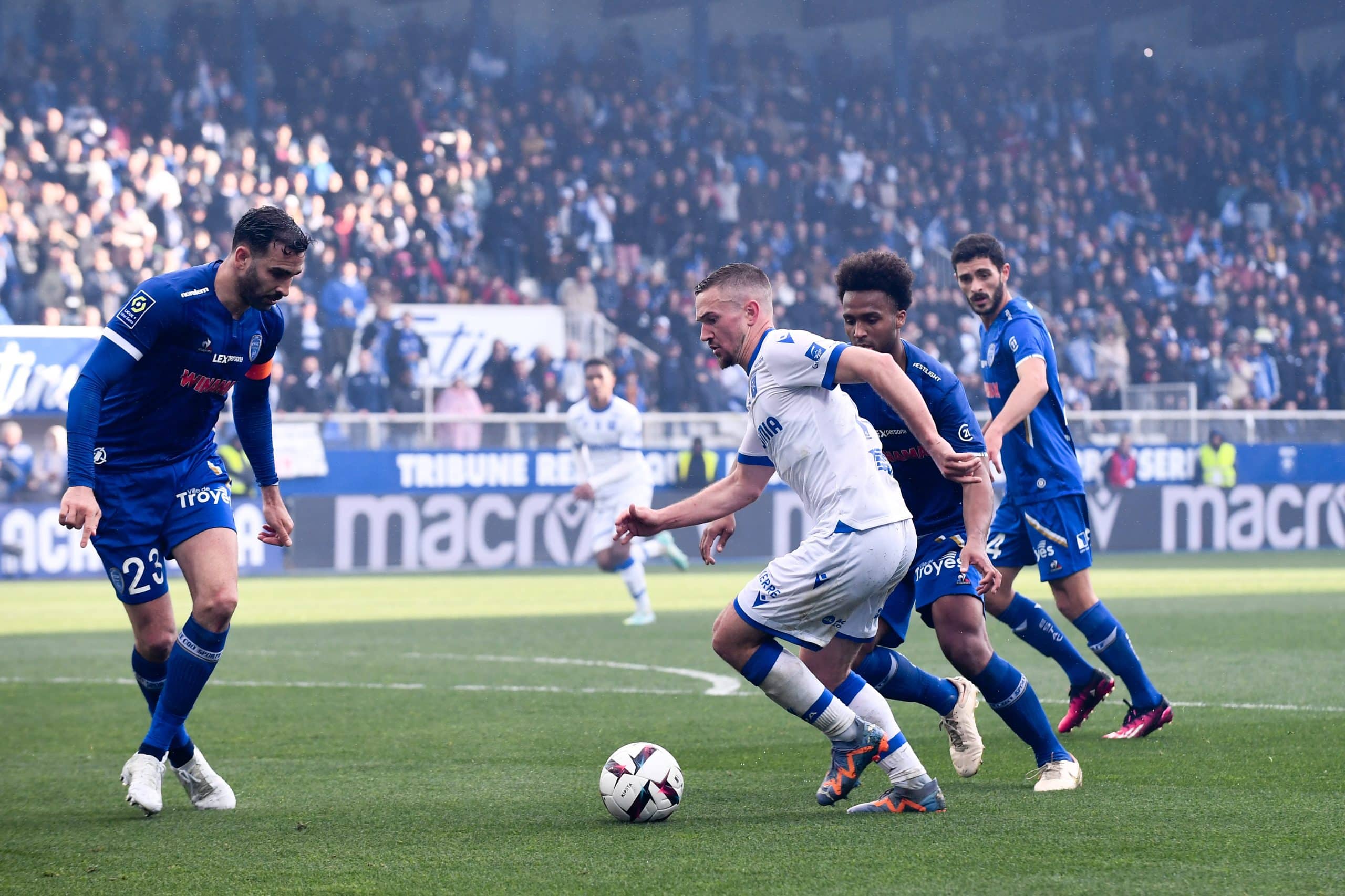 Ligue 1: qui pour accompagner le SCO d’Angers?