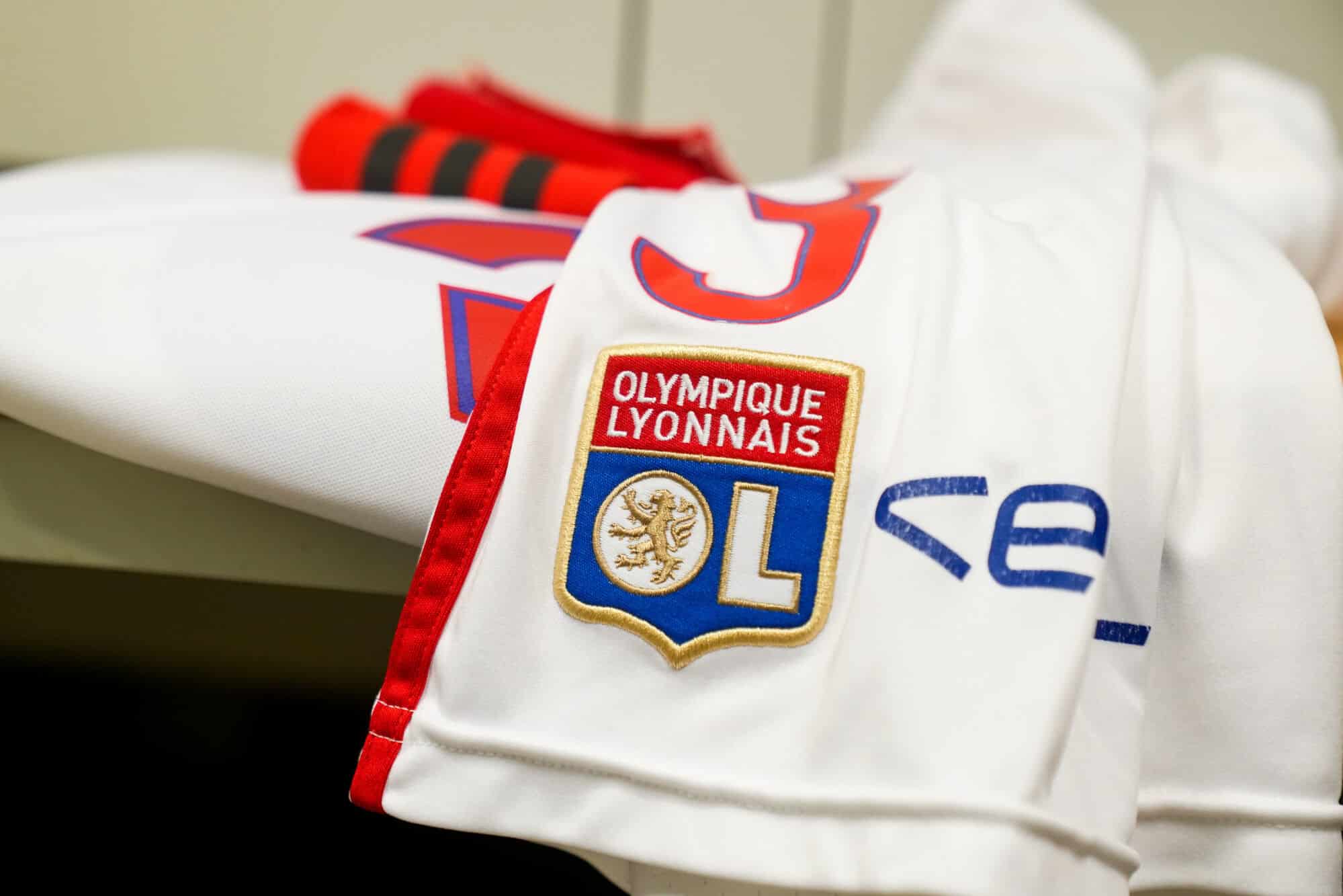 OL : un joueur boycotté par Laurent Blanc fonce vers l’OM !