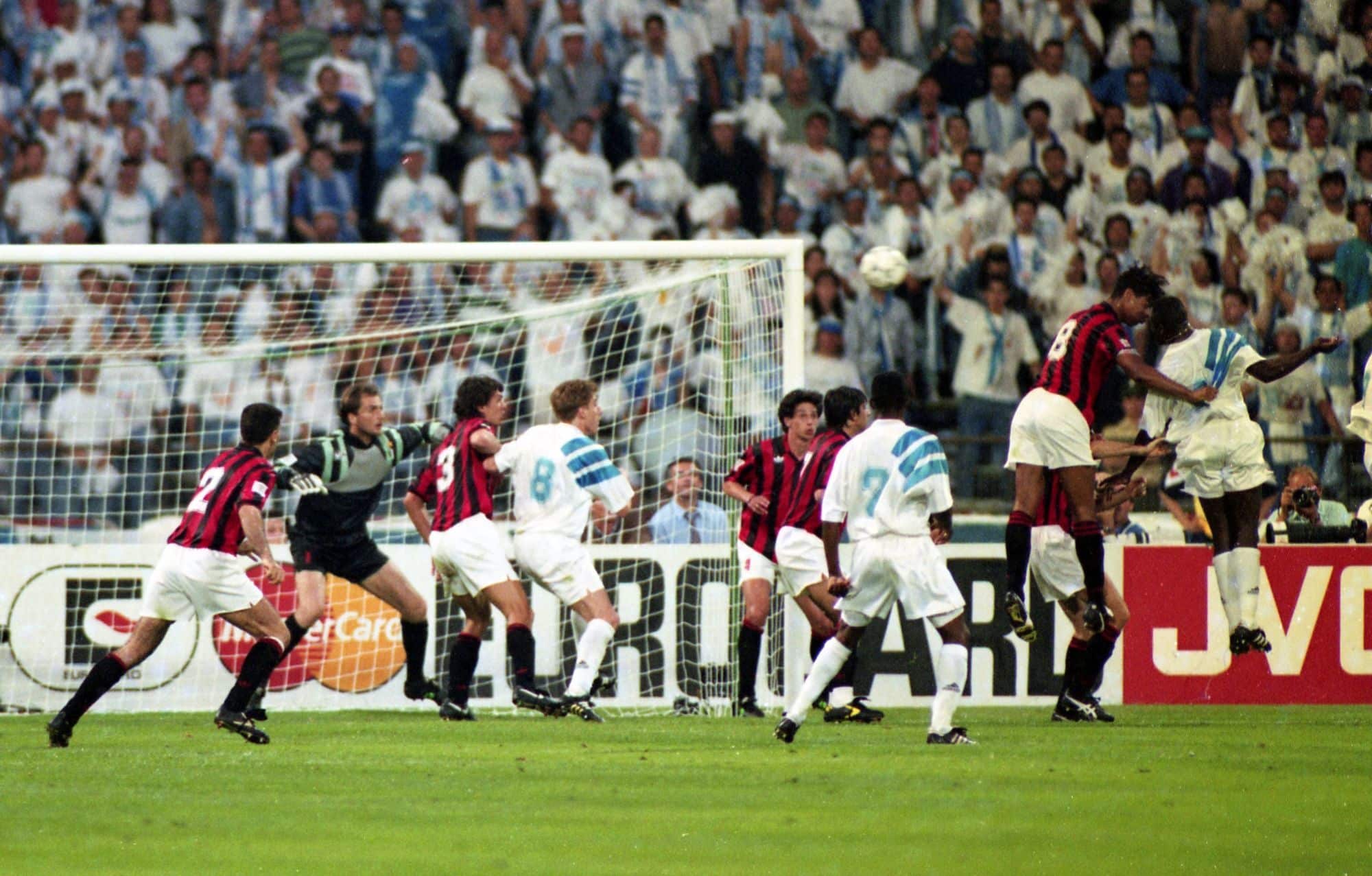 Le 26 mai 1993, l’Olympique de Marseille s’offrait Milan et la Ligue des Champions
