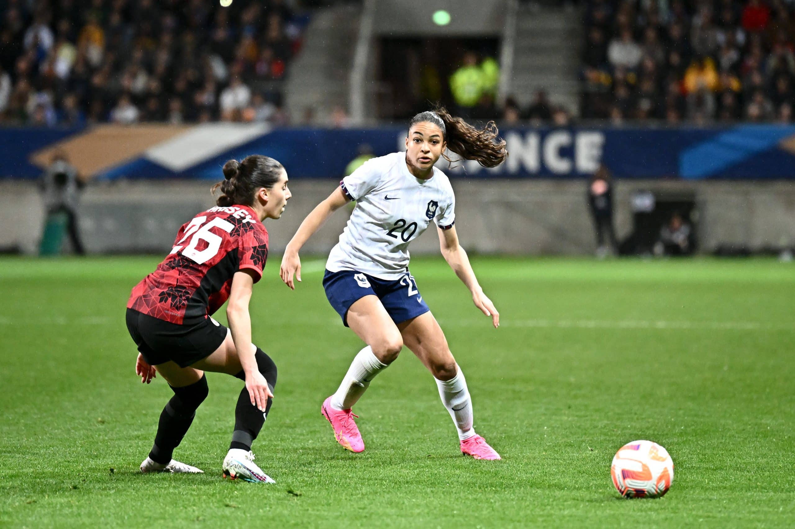 Delphine Cascarino : Âge, Stats, Palmarès, Couple et Club Lyon