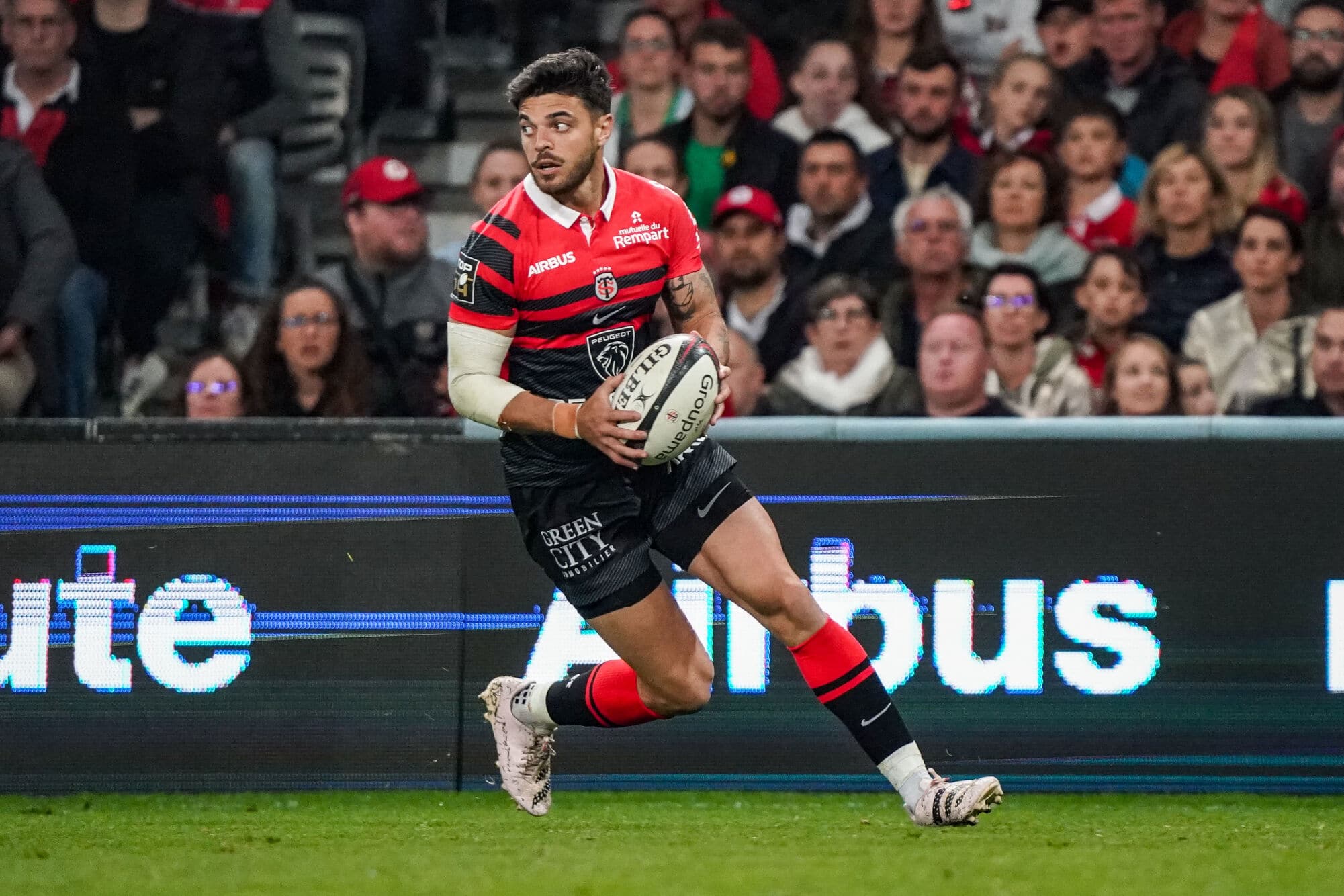 Top 14 – Toulouse : le remplaçant de Romain Ntamack déjà identifié ?