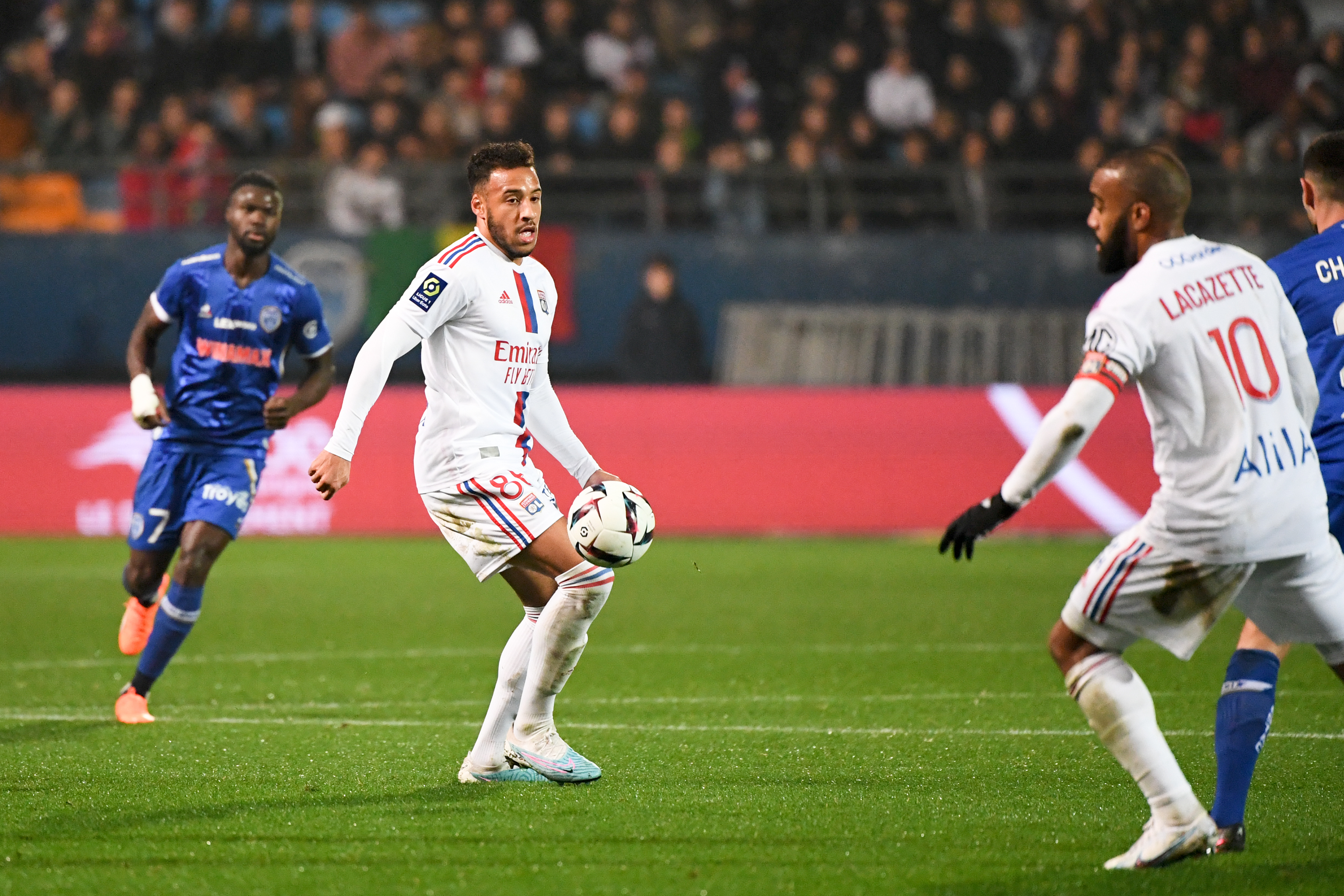 Mercato OL : les Gones ont trouvé la doublure d’Alexandre Lacazette