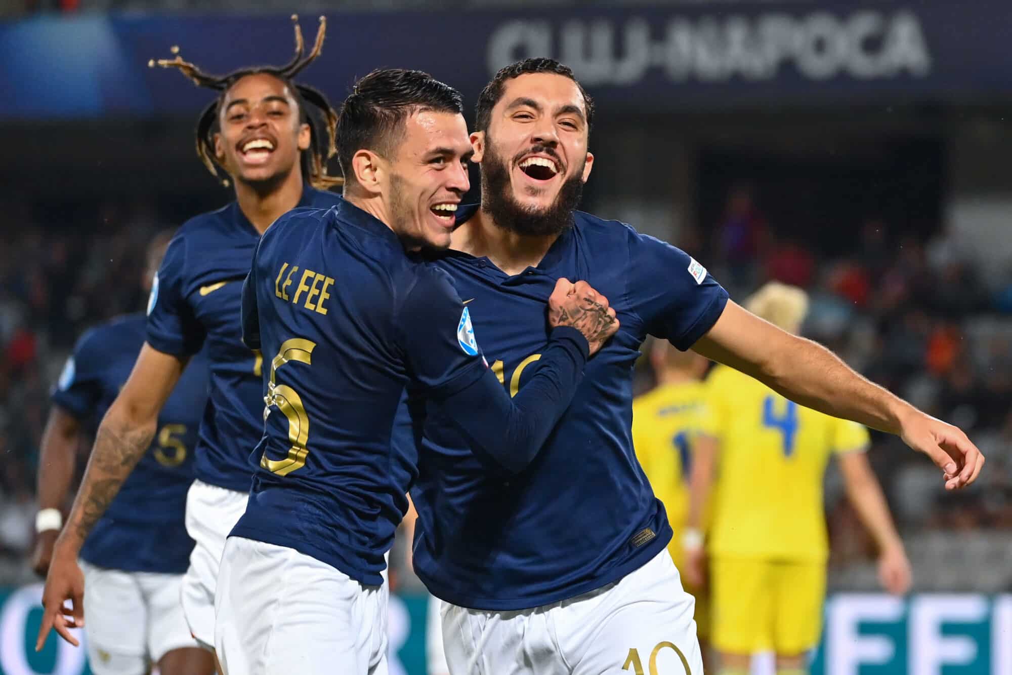 Mercato : une cible du PSG aussi dans le viseur du Barça