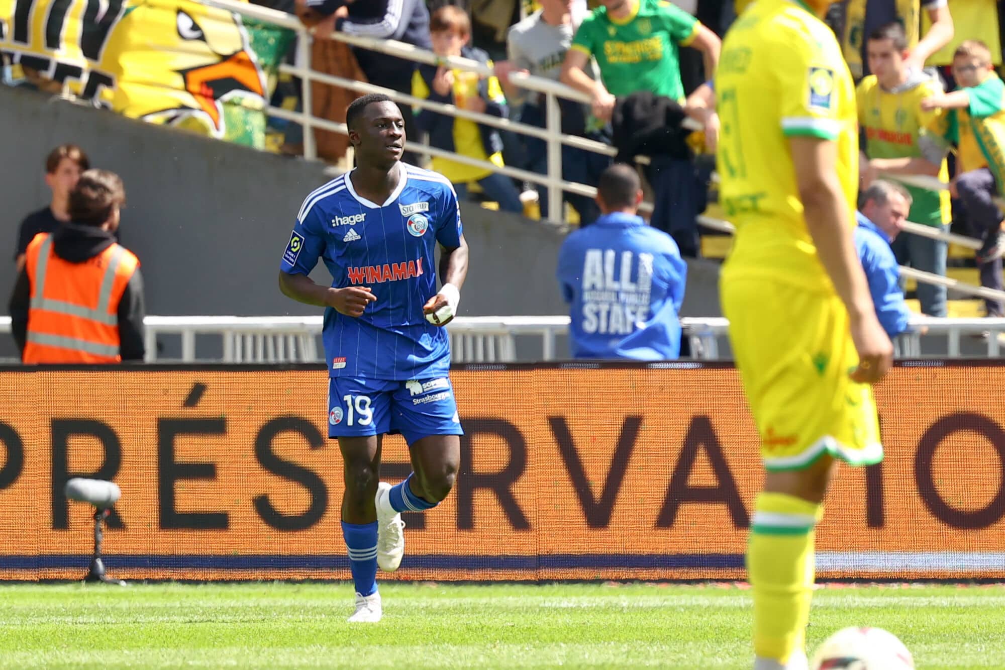 Mercato Strasbourg : le successeur identifié de Diarra file en Espagne !