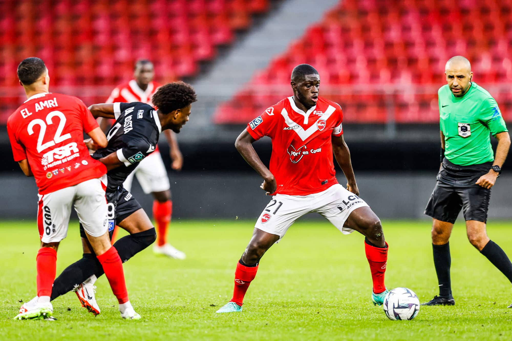 Mercato VAFC : Kaba part à l’étranger, deux joueurs offensifs arrivent