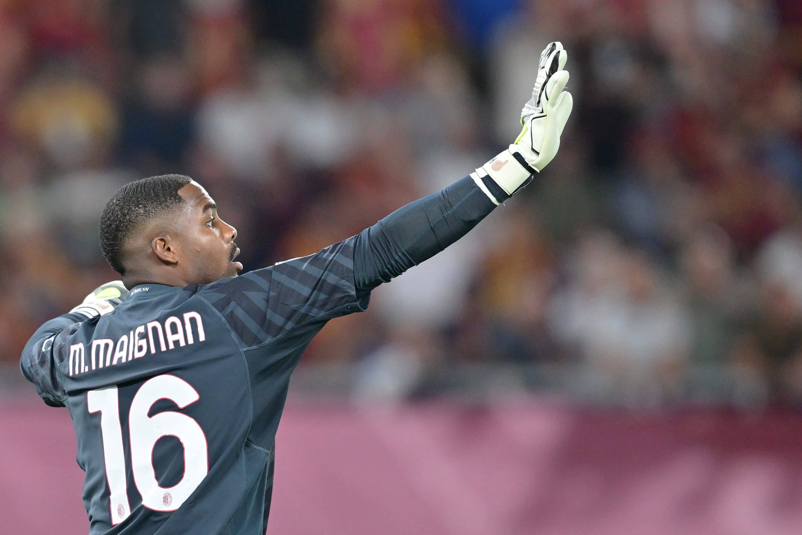 Equipe de France : Mike Maignan fixe son avenir en club !