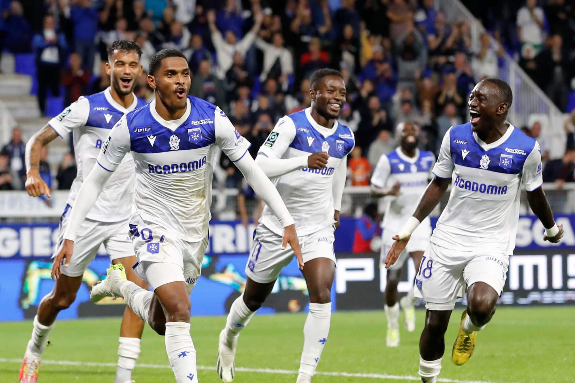 Mercato Auxerre : l’AJA réalise un très gros coup avant Caen (Officiel)