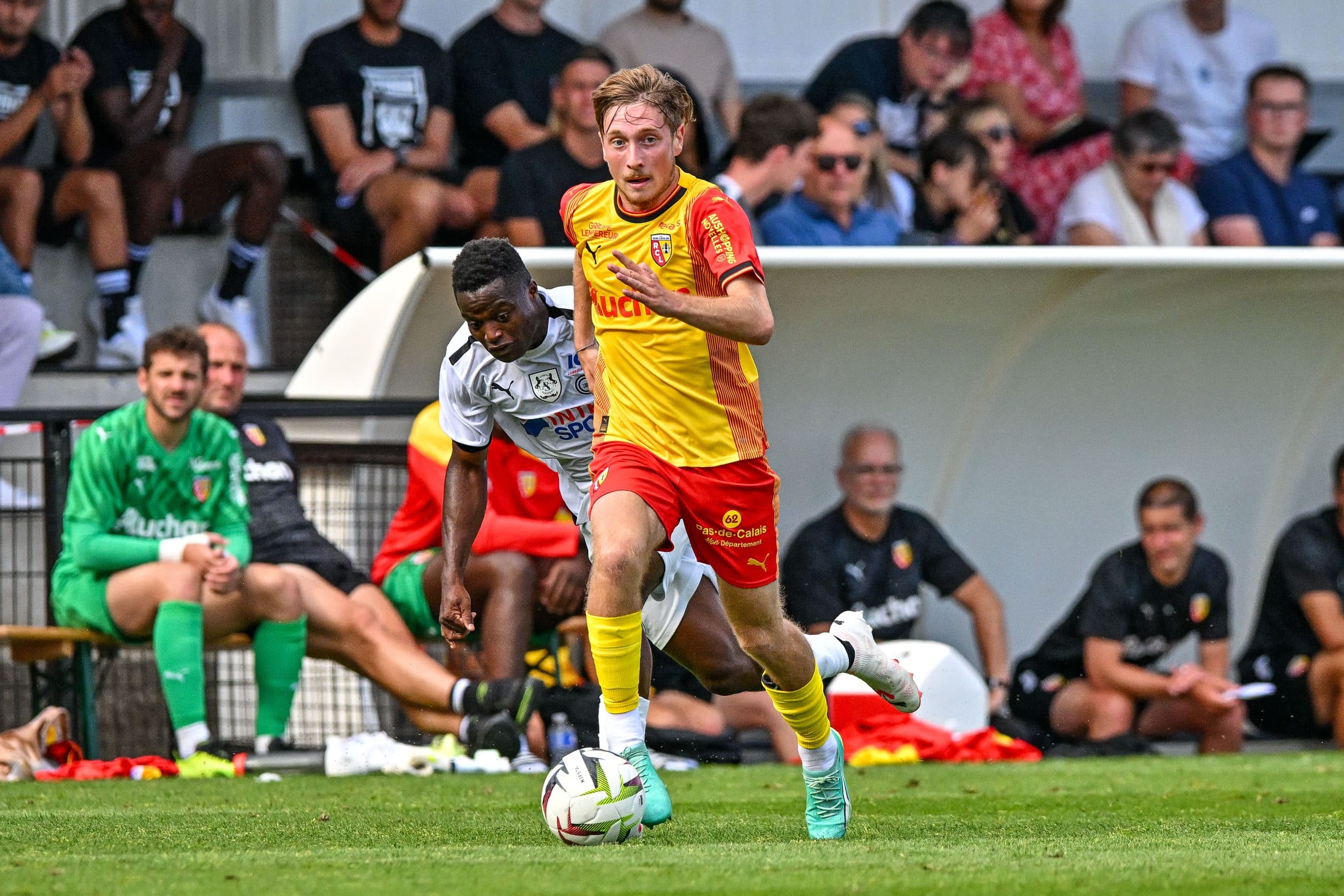 RC Lens : qui est Tom Pouilly, le jeune lensois convoqué face à Eindhoven?