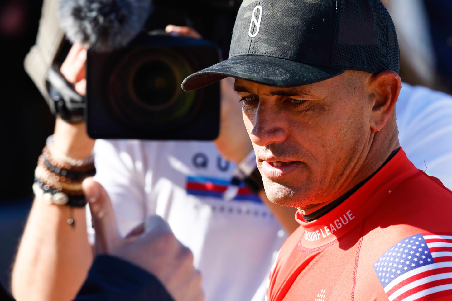 JO 2024: Une légende du surf dénonce le projet de nouvelle tour des juges