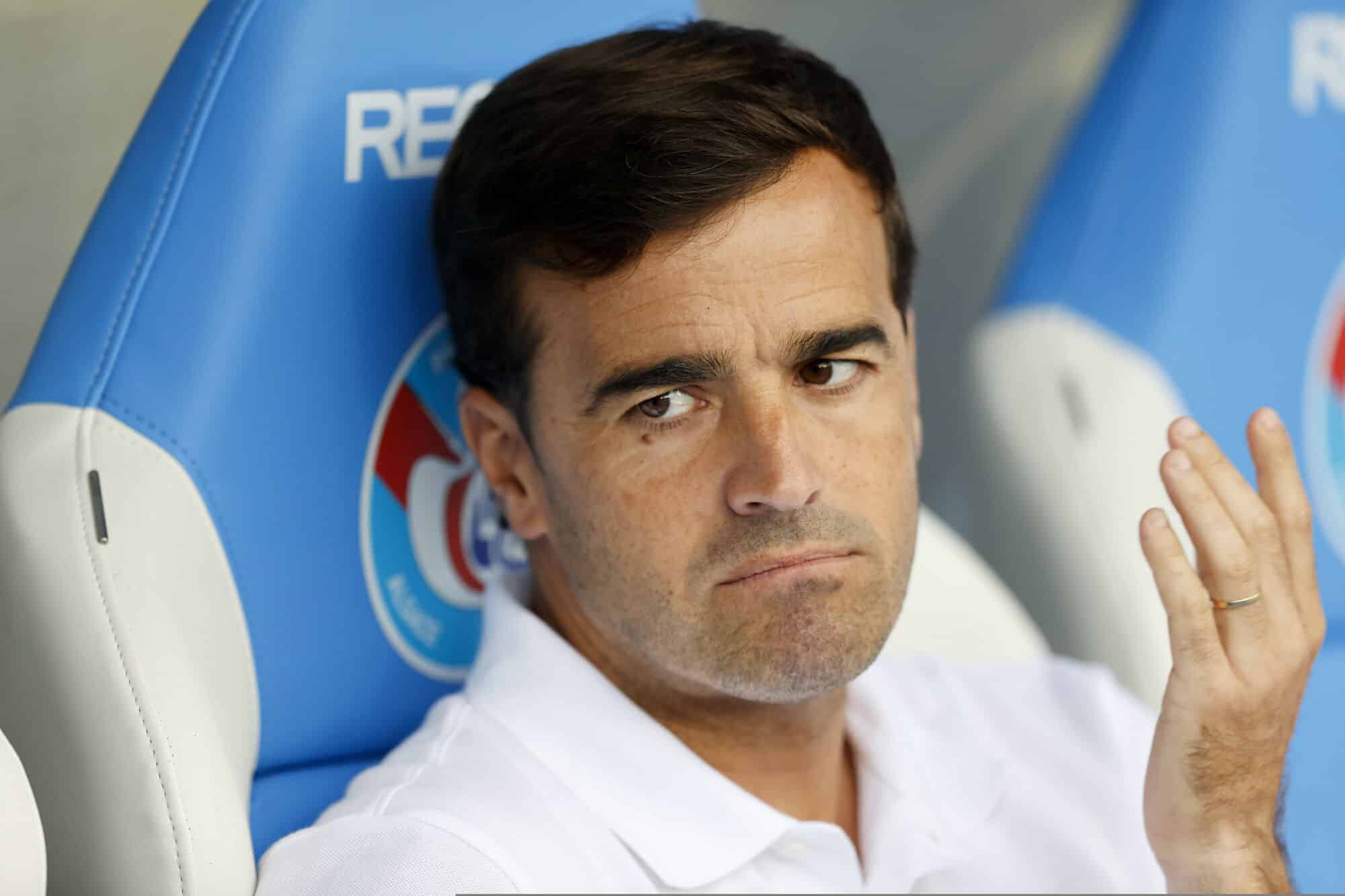 “On a parlé avec le président”, le coach de Toulouse sur un fil avant Liverpool ?