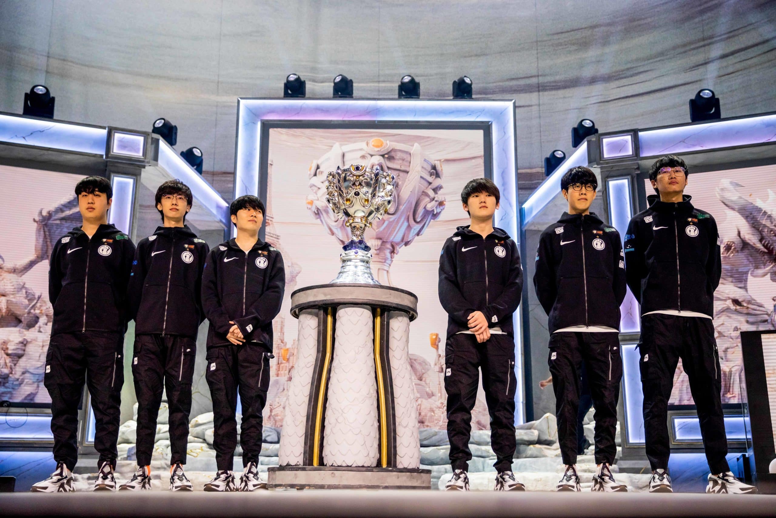 League of Legends : la Karmine Corp présente son effectif !