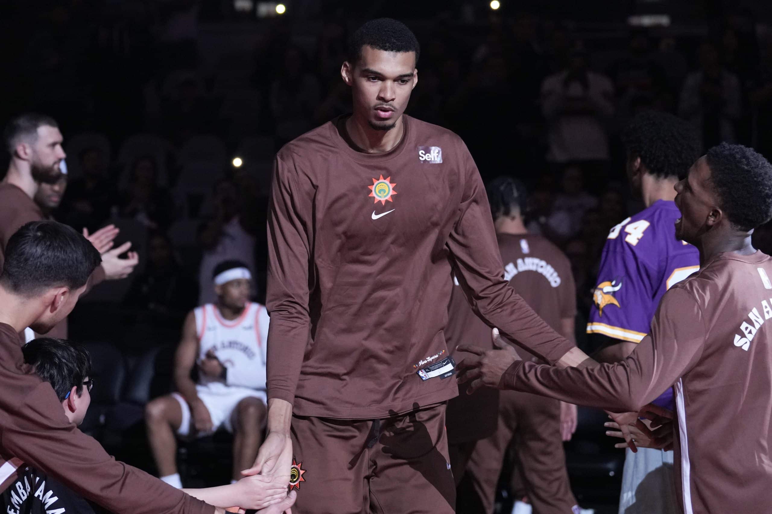 NBA : Ja Morant réalise un énorme Dunk sur Victor Wembanyama