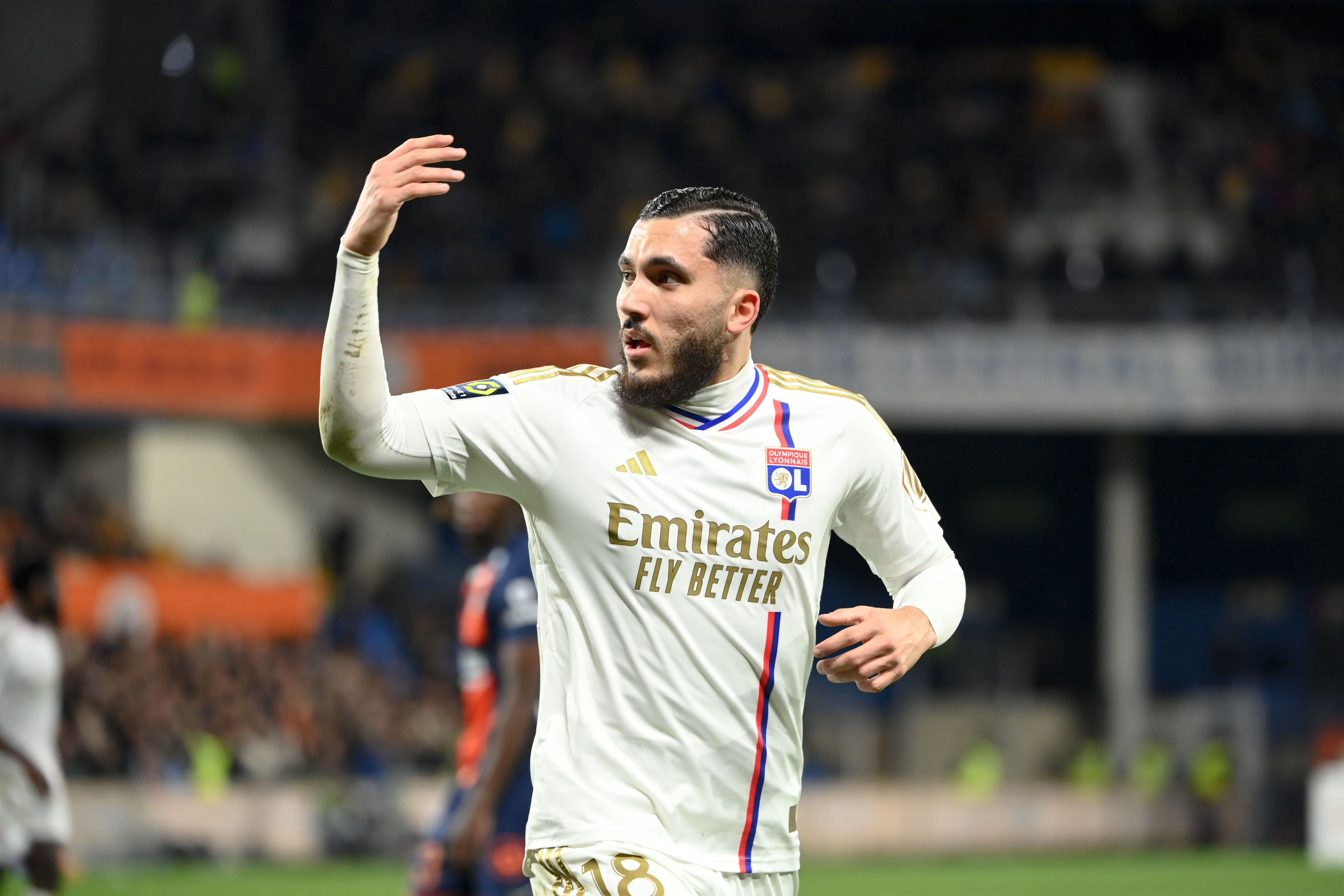 Mercato OL : un club italien fait les yeux doux à Rayan Cherki