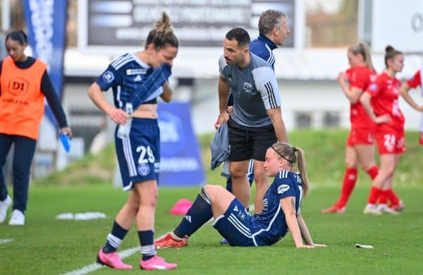 Bordeaux : des joueuses en pleurent, l’entraineur mis à pied… Que se passe-t-il aux Girondins ?