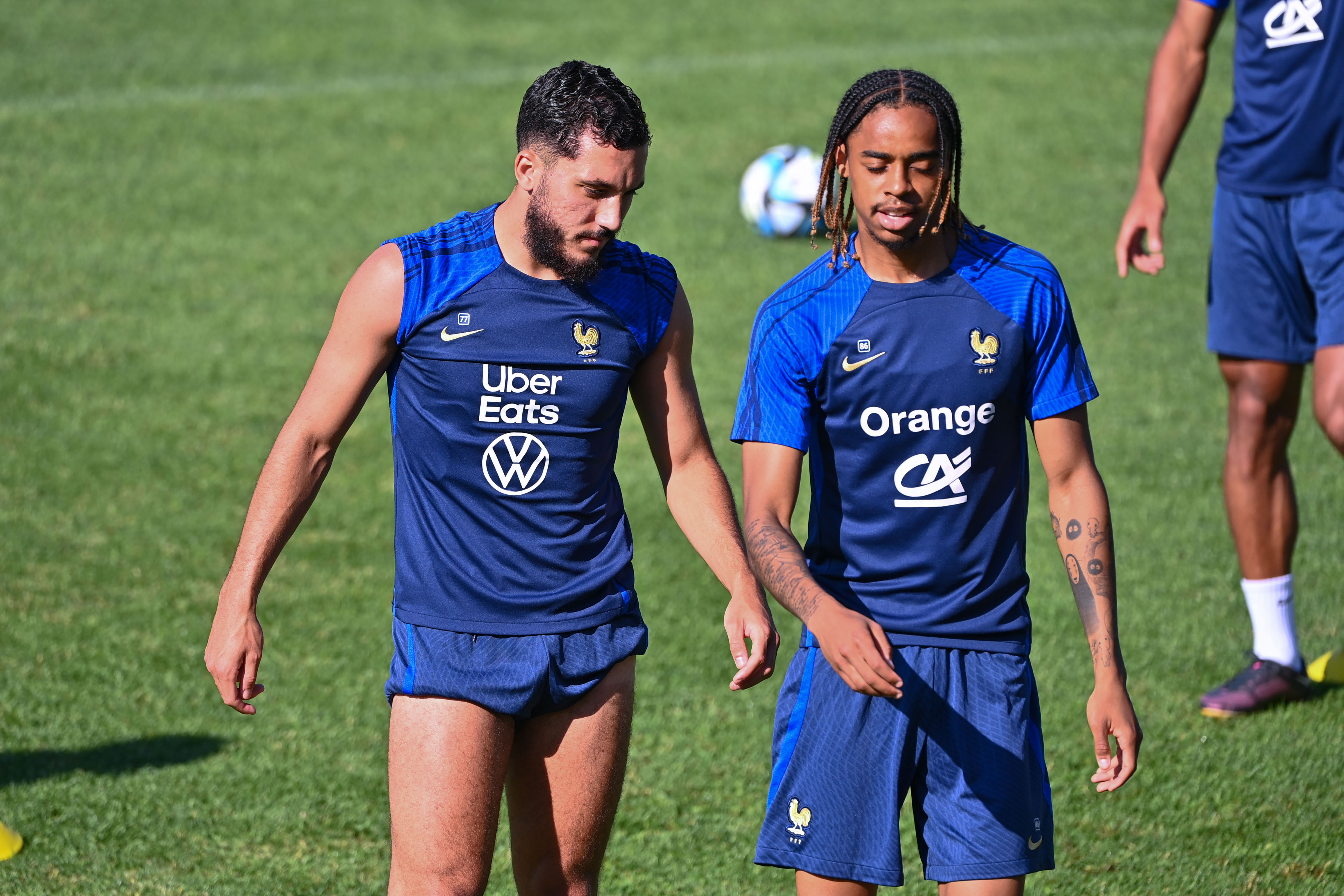 OL : Rayan Cherki tacle Bradley Barcola
