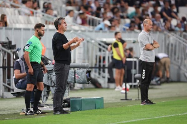 Ligue 2 : un entraineur quitte son poste après 4 saisons (officiel)