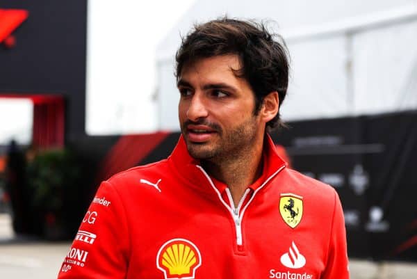 F1 : “Sainz a été sacrifié”, l’avis cash d’une légende du sport automobile