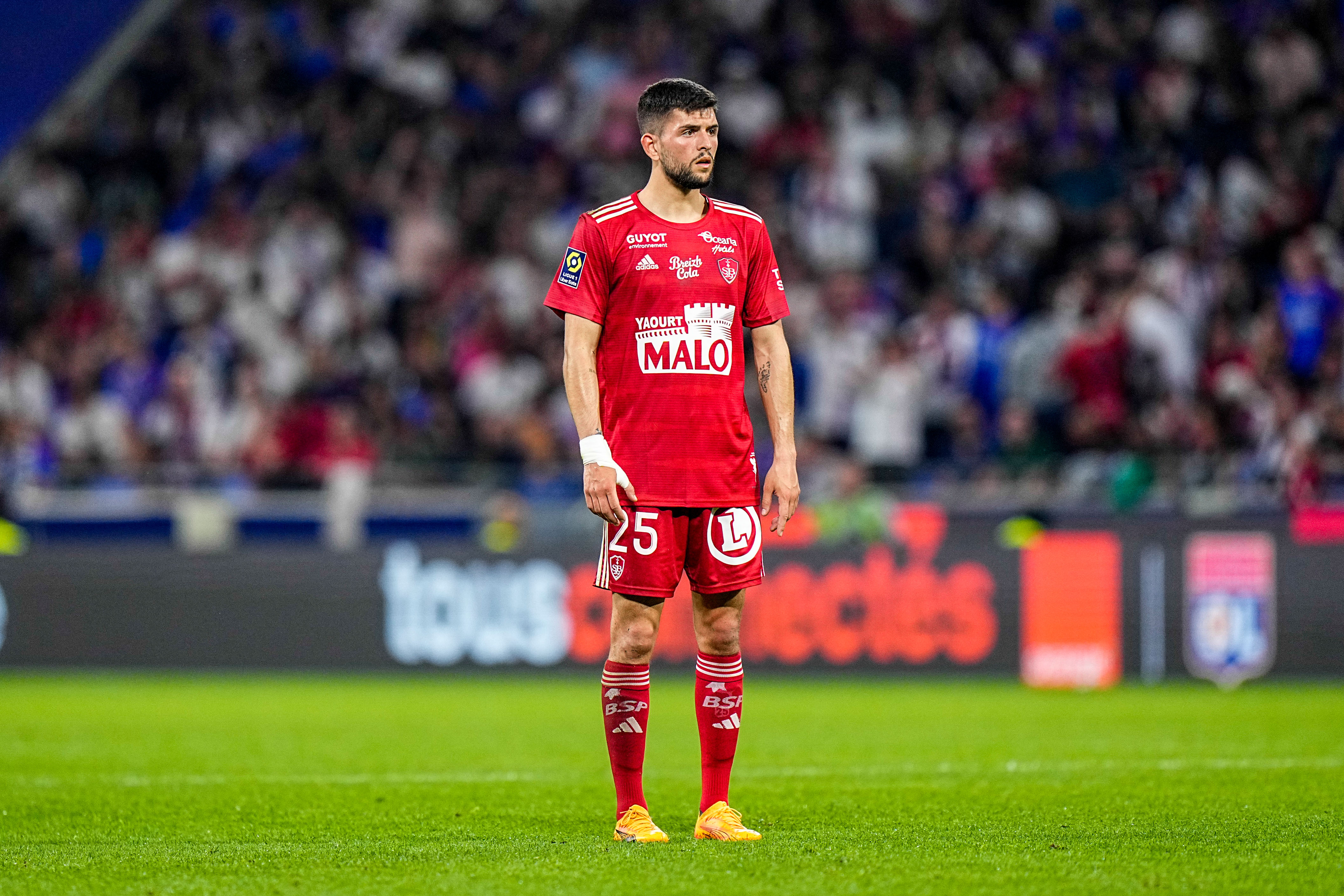 Mercato Stade Brestois : Un défenseur lensois attendu en Bretagne