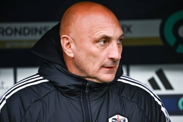 Ligue 2 : Lorient hésite sur son entraineur