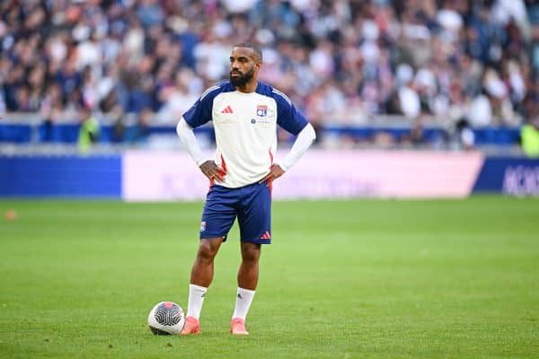 Équipe de France : Lacazette, cash sur les Bleus