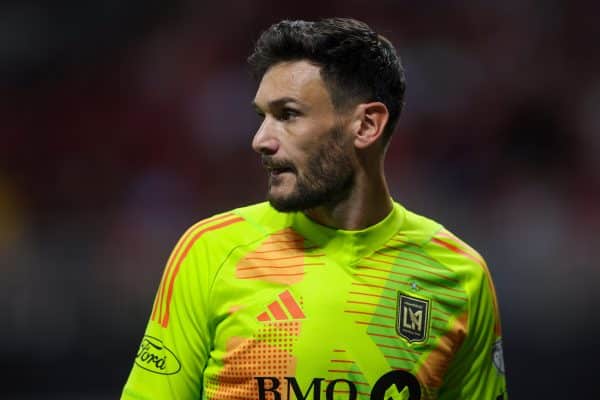 Equipe de France : Hugo Lloris ne tarit pas d’éloges Olivier Giroud