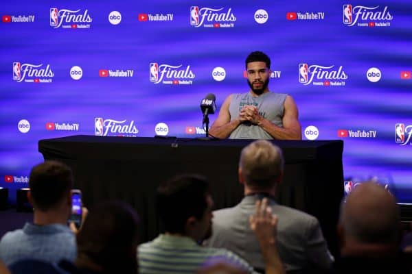 NBA : Jason Tatum explique sa disparition pendant les Playoffs