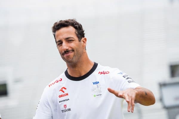 F1 : Jacques Villeneuve cartonne Daniel Ricciardo