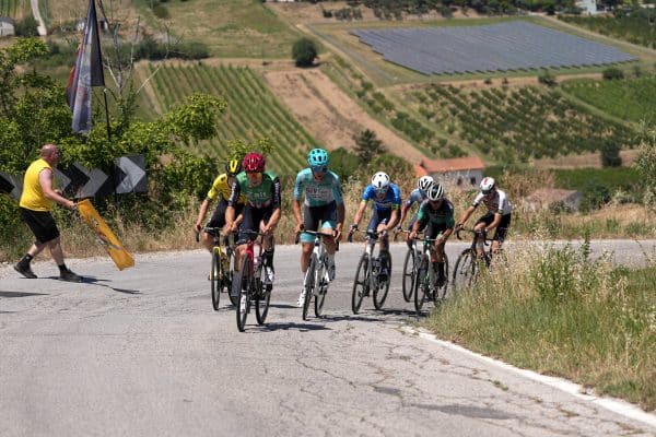 Vuelta de Colombie : Un nouveau record hallucinant de 88km !